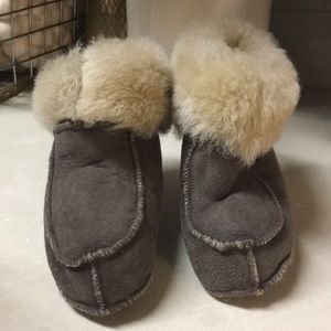 Handmade winter baby booties